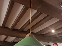 Lot 63 - emaillen hanglampen. 2 stuks - afbeelding 4 van  4