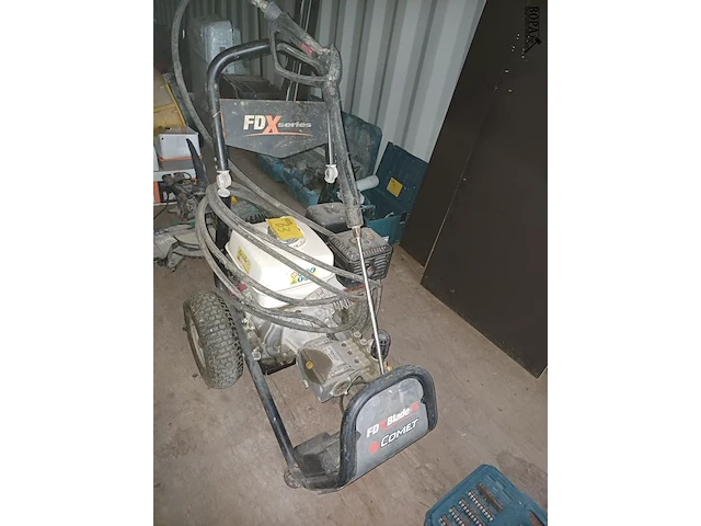 Lot 63 - fdx steamer - afbeelding 1 van  7
