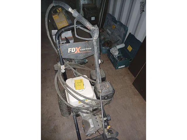 Lot 63 - fdx steamer - afbeelding 4 van  7