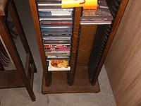 Lot 63 - houten cd kastje met muziek cd’s - afbeelding 1 van  3