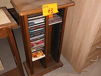 Lot 63 - houten cd kastje met muziek cd’s - afbeelding 2 van  3