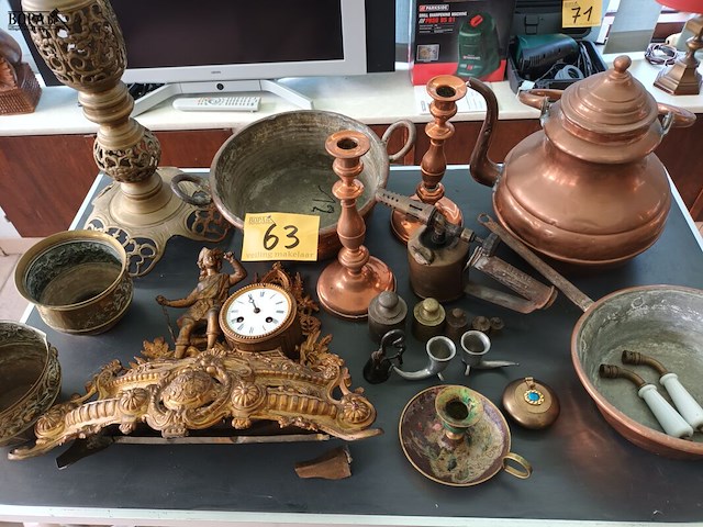 Lot 63 - koperen decoratie. 22 stuks - afbeelding 1 van  6