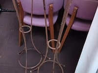 Lot 63 - metalen plantenstaander. 2 stuks - afbeelding 3 van  3
