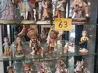 Lot 63 - porseleinen beeldjes. 36 stuks - afbeelding 2 van  4