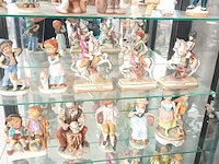 Lot 63 - porseleinen beeldjes. 36 stuks - afbeelding 3 van  4