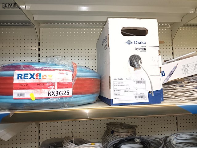 Lot 63 - restrollen diverse kabels - afbeelding 2 van  4