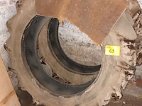 Lot 63 - tractorbanden. 2 stuks - afbeelding 1 van  3