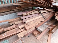 Lot 632 - groot lot latten en planken - afbeelding 3 van  6