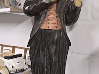 Lot 64 - charlie chaplin beeld - afbeelding 1 van  3