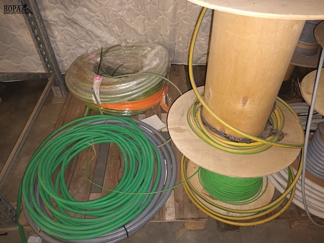 Lot 64 - lot elektriciteitskabel - afbeelding 2 van  3