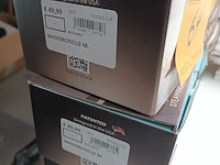 Lot 64 - reisstrijkijzer xsteam. 3 stuks - afbeelding 3 van  3