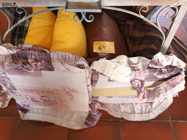 Lot 64 - sierkussens. 9 stuks - afbeelding 1 van  5