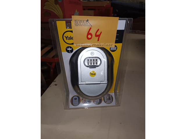 Lot 64 - sleutelkluis - afbeelding 1 van  3