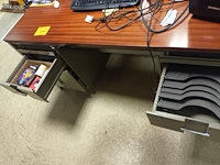 Lot 641 - bureau - afbeelding 4 van  4