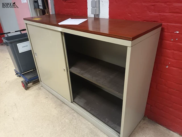 Lot 643 - kast met schuifdeuren - afbeelding 3 van  4
