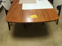 Lot 648 - vergadertafel met stoelen - afbeelding 1 van  6