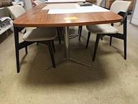 Lot 648 - vergadertafel met stoelen - afbeelding 2 van  6