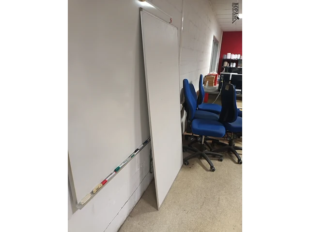 Lot 649 - whiteboard. 2 stuks - afbeelding 3 van  3