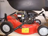 Lot 65 - benzine grasmaaier rover - afbeelding 1 van  3