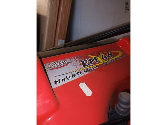 Lot 65 - benzine grasmaaier rover - afbeelding 3 van  3