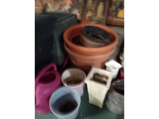 Lot 65 - bloempotten - afbeelding 2 van  3