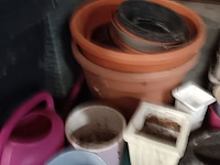 Lot 65 - bloempotten - afbeelding 2 van  3