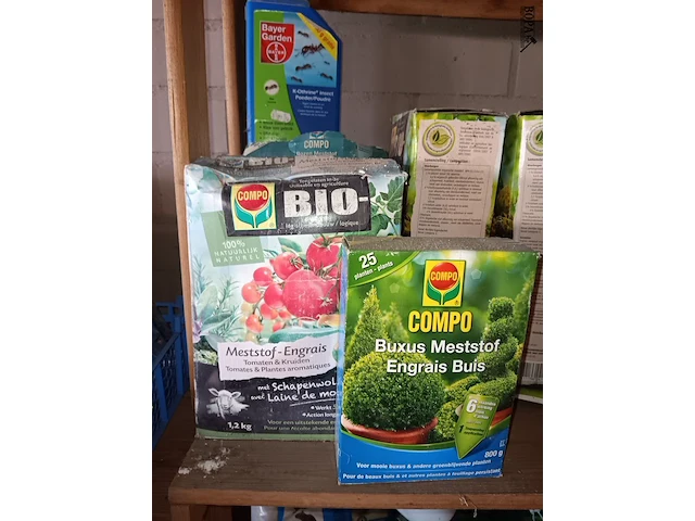 Lot 65 - dier- en tuinmateriaal - afbeelding 2 van  6