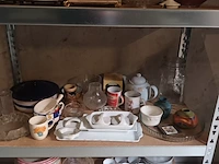 Lot 65 - huisraad. inhoud rek - afbeelding 3 van  7