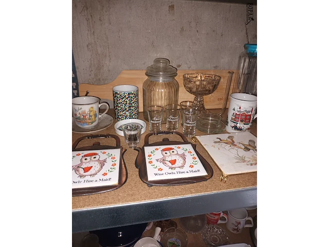 Lot 65 - huisraad. inhoud rek - afbeelding 4 van  7