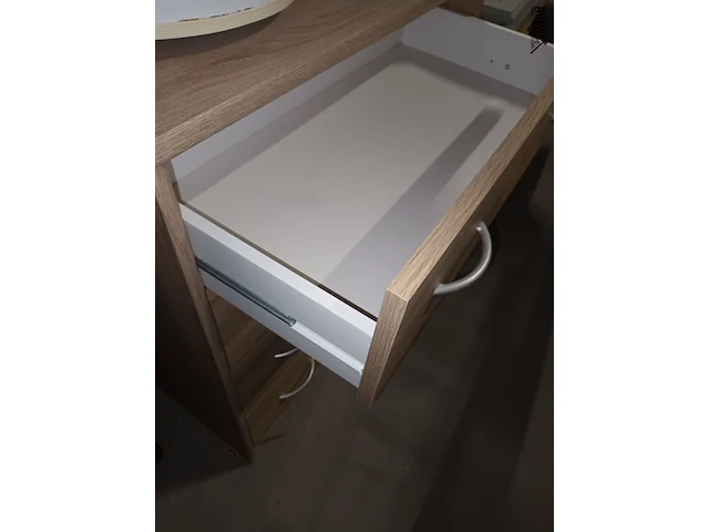 Lot 65 - ladekast - afbeelding 3 van  3