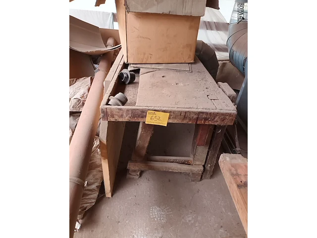 Lot 652 - houten werkbank - afbeelding 2 van  3