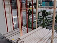 Lot 652 - kooi met kartonnen kokers. 2 stuks - afbeelding 2 van  2