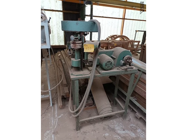 Lot 653 - afkort- en afschuinmachine - afbeelding 1 van  4