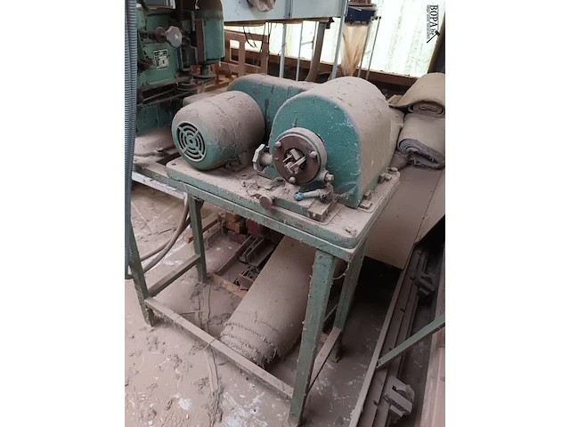 Lot 653 - afkort- en afschuinmachine - afbeelding 2 van  4