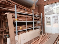 Lot 659 - metalen rek - afbeelding 1 van  3