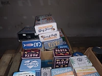 Lot 66 - blikken voorraaddozen - afbeelding 2 van  4