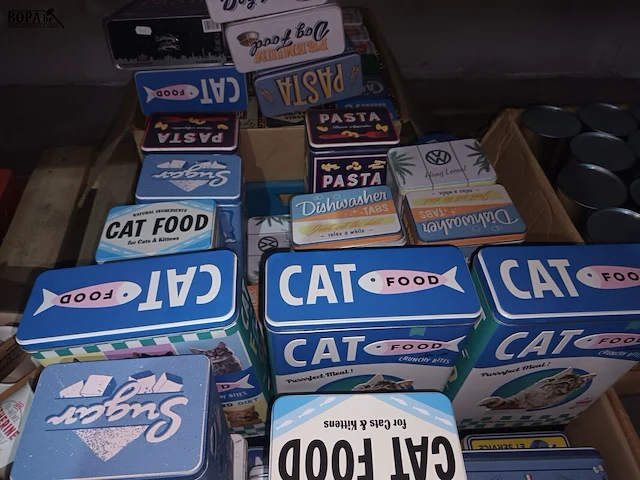 Lot 66 - blikken voorraaddozen - afbeelding 3 van  4