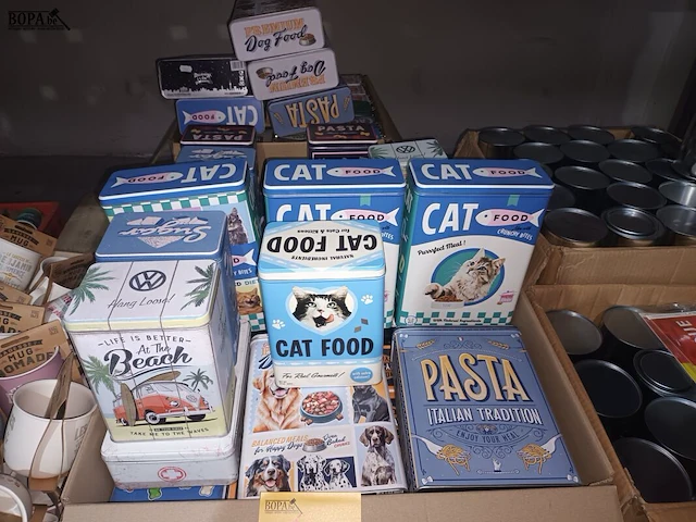 Lot 66 - blikken voorraaddozen - afbeelding 4 van  4