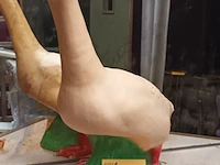 Lot 66 - decoratieve gans - afbeelding 1 van  2