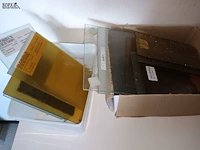 Lot 66 - deurklinken en glazen ruitjes - afbeelding 4 van  4