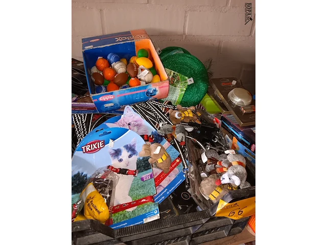 Lot 66 - dierenbenodigdheden - afbeelding 5 van  5