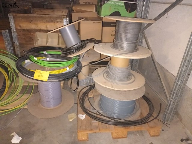 Lot 66 - lot elektriciteitskabel - afbeelding 2 van  3