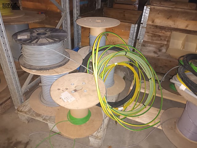 Lot 66 - lot elektriciteitskabel - afbeelding 3 van  3