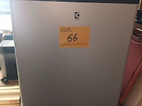 Lot 66 - minibar candor - afbeelding 1 van  3