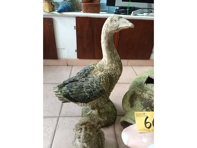 Lot 66 - tuinbeelden. 5 stuks - afbeelding 2 van  4