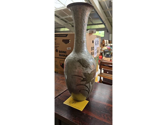 Lot 66 - vaas in koper h 44,5 cm - afbeelding 2 van  4