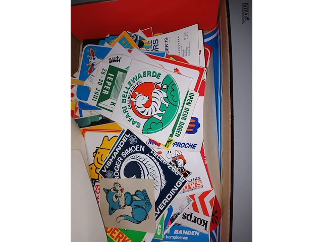 Lot 66 - vintage verzamel stickers - afbeelding 3 van  4