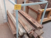 Lot 661 - kar met inhoud - afbeelding 1 van  4