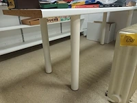 Lot 662 - werktafel - afbeelding 2 van  3