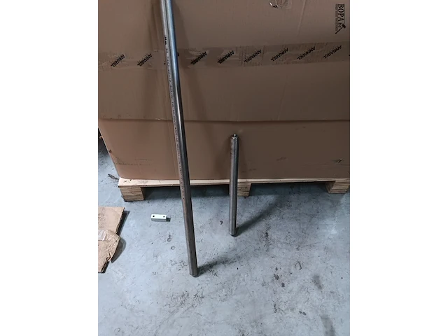 Lot 663 - rollen voor loopweg. ca. 40 stuks - afbeelding 1 van  2